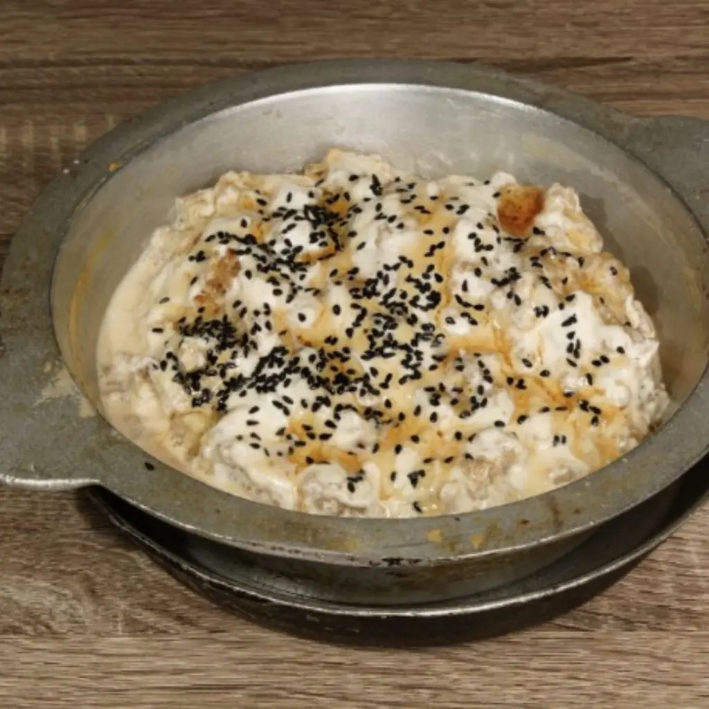 Masoub With Cream And Honey